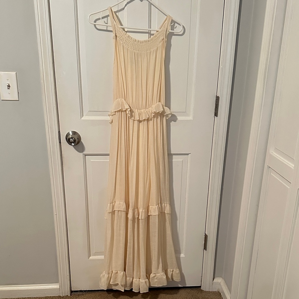Elegant Cream Maxi Dress